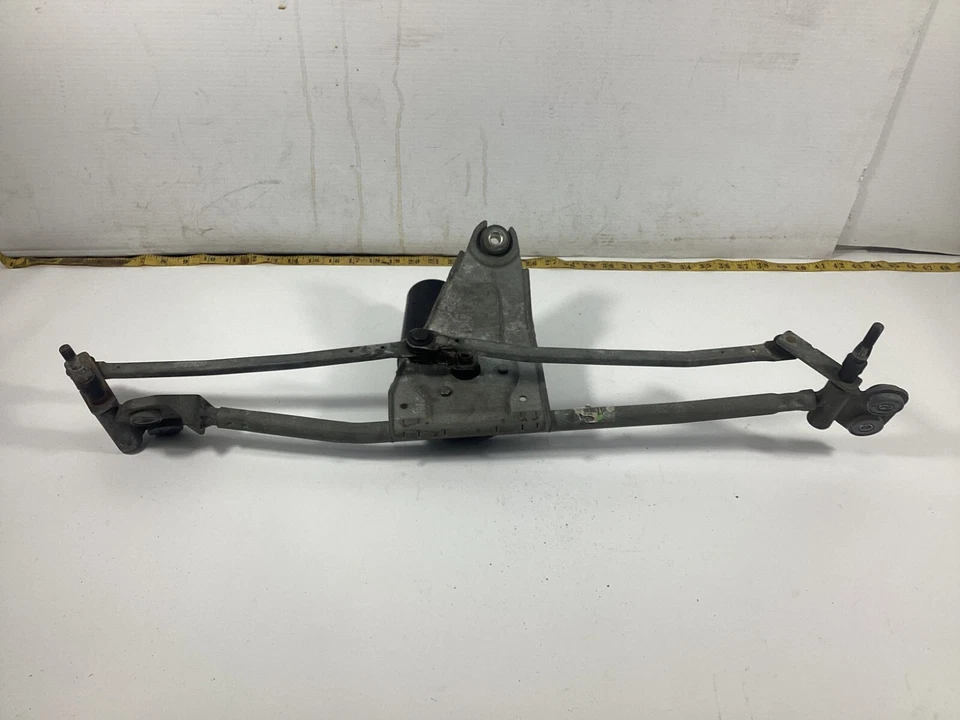 Land Rover Range Rover 2010-2013 motor limpiaparabrisas delantero y acoplamiento 8360603 OEM. Foto 3 de 4