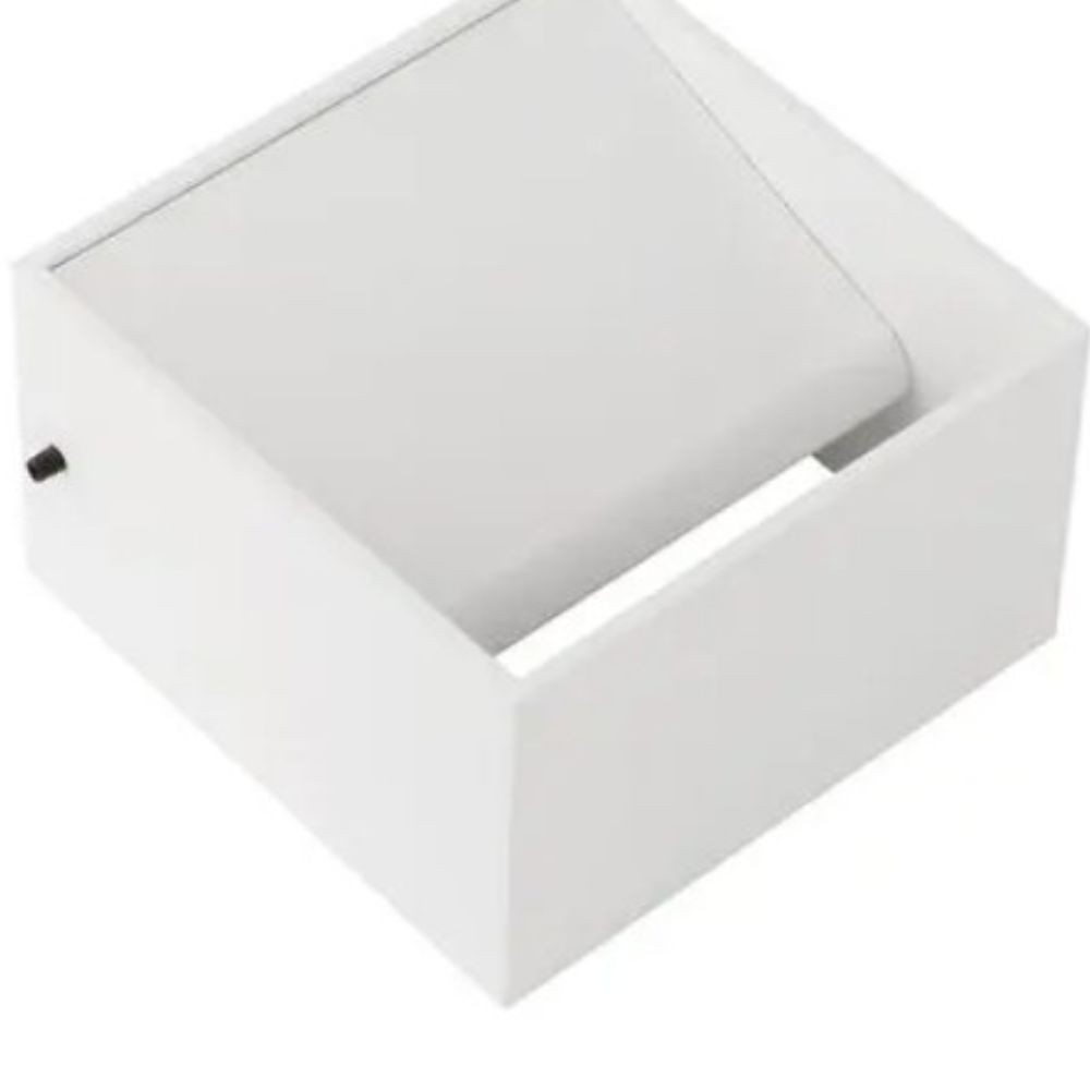 Applique murale LED blanche 8W 4200K de dimension compacte 100x100mm Lumina