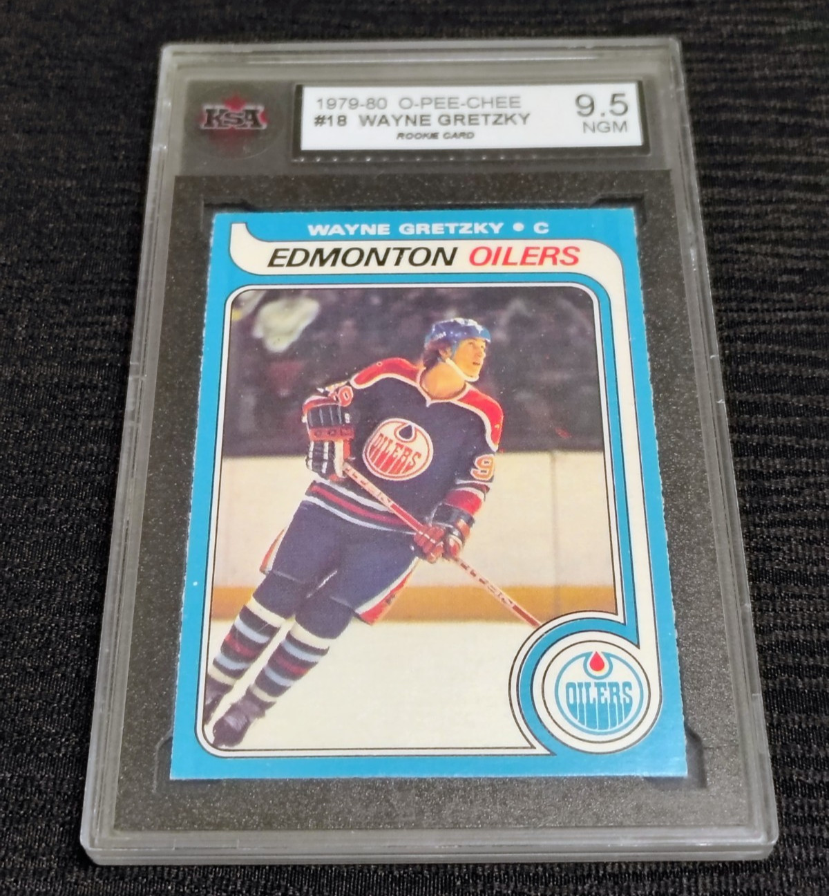 1979-80 O-PEE-CHEE WAYNE GRETZKY #18 ROOKIE CARD KSA 9.5 BLUE LINES NHL HOCKEY