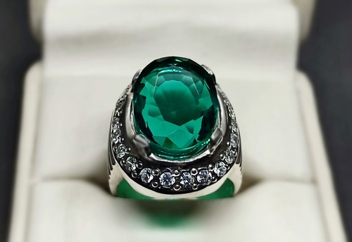 16 Carat Lab Created Deep Green Emerald Sterling Silver 925 Handmade Mens Ring - Picture 3 of 12