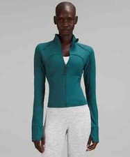 NWT Lululemon Ribbed Nulu Cropped Define Jacket Green Jasper SZ8-LW3FYSS Package