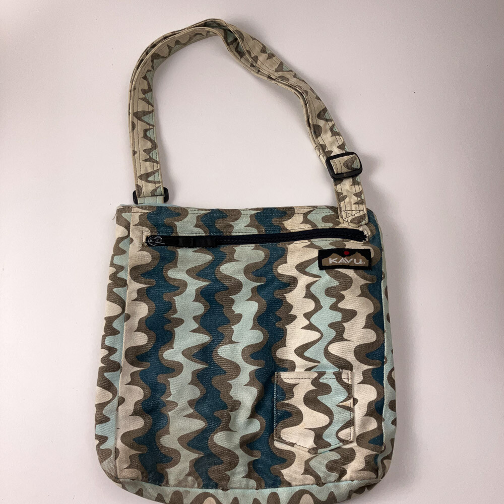 Kavu water pattern blue white bag with many zippered pockets