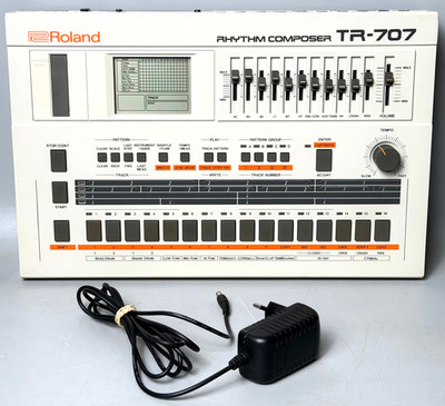 Roland TR-707 Rhythm Composer Drum Machine gewartet funktioniert