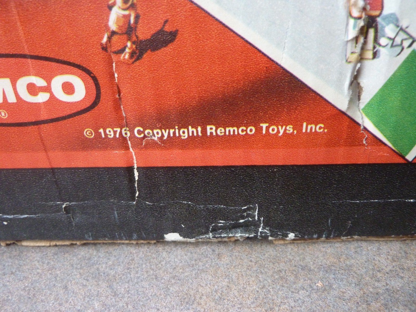 Vintage REMCO 1976 EARTHQUAKE TOWER Toy with Original Box Figures & Vehicles