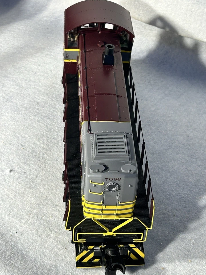 Gorgeous MTH Canadian Pacific Alco S-2 Switcher Proto Sounds -2 - Image 4 of 4