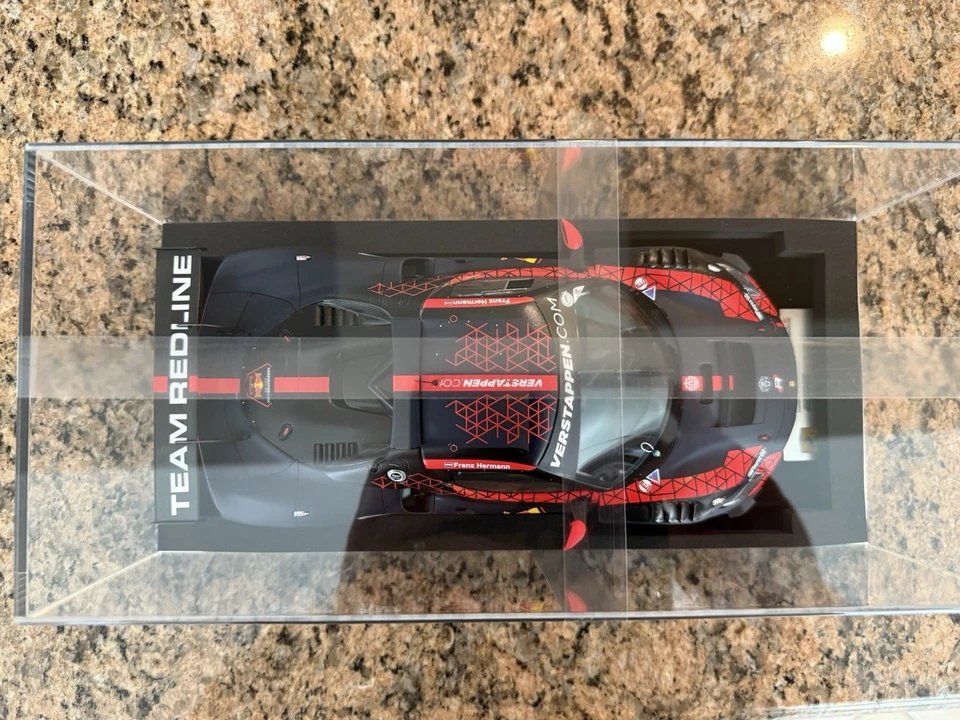 Max Verstappen 1:18 Ferrari 296 GT3 - Franz Hermann - Verstappen Racing - Image 4 of 4