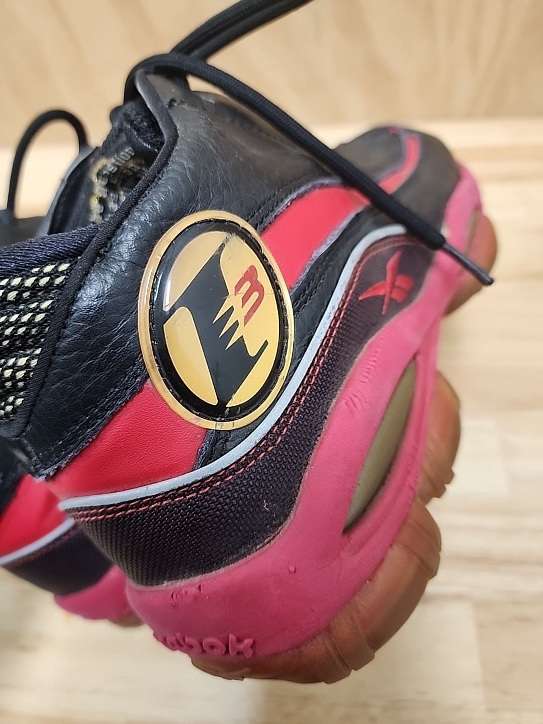 Reebok The Answer DMX 10 Men Size 9.5 J02565 Black Red Gold Training Shoes