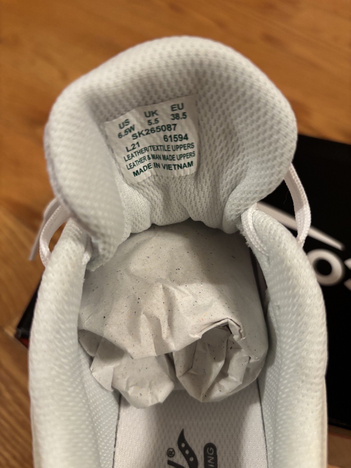 Saucony Kids Boys Cohesion 14 LTT Shoes Size 6.5 White Sneaker SK265087 thumbnail 3