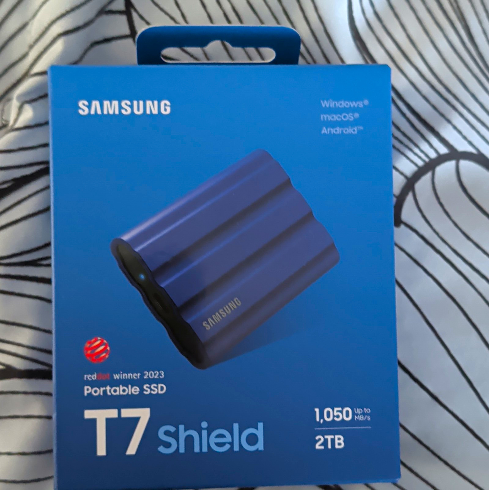 Samsung T7 Shield 2TB Portable External SSD Blue for Win/Mac/Android 1050MB/s