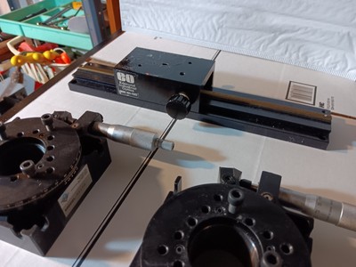 AEROTECH MR100 Micro-Positioners & Edmund Industrial Optics Linear Positioner