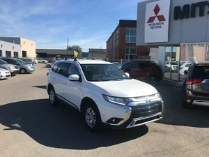 2020 Mitsubishi Outlander ES S-AWC, Heated Seats, Roof Rails