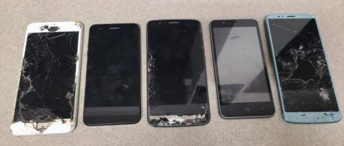 Lot of 5 Various Cell Phones for Repair! Broken for Parts or Repair - Afbeelding 1 van 2