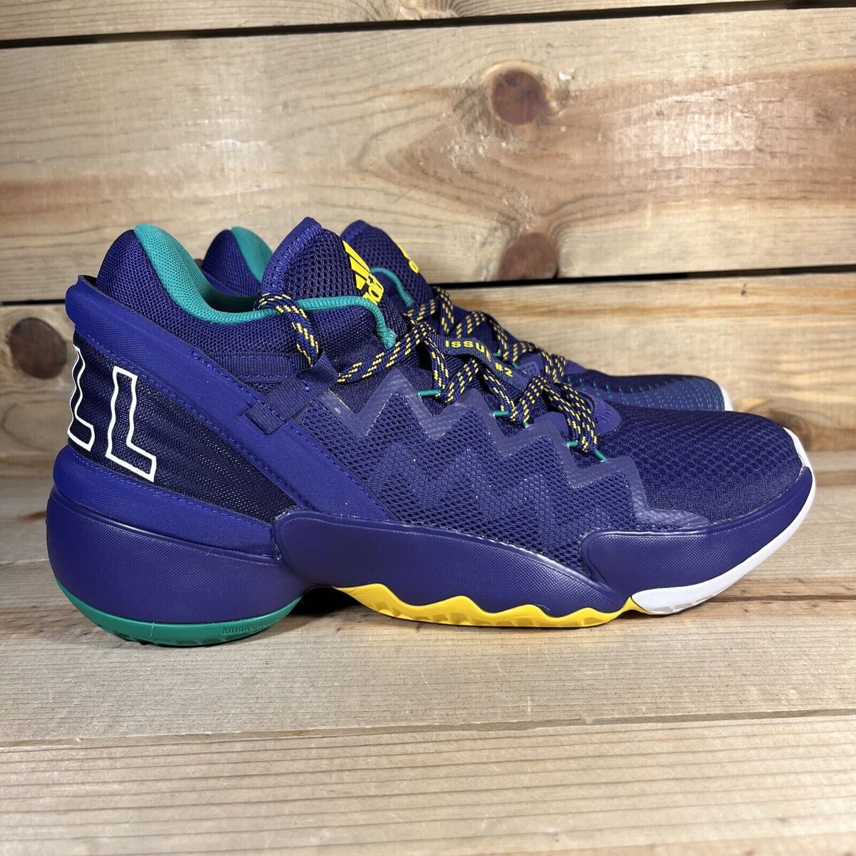 New Men's adidas D.O.N. Issue 2 GCA Basketball Shoes Sz 9 New Men's adidas D.O.N. Issue 2 GCA Basketball Shoes Sz 9