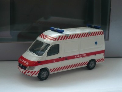 Mercedes-Benz Sprinter RTW KTW FALCK Rettungsdienst Sondermodell HERPA 1:87