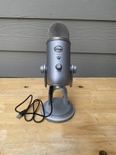 Blue Yeti A00132 Condenser Studio Microphone White