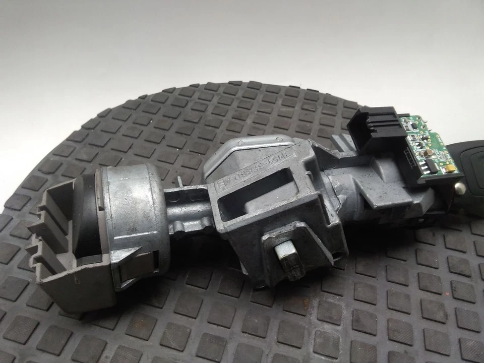 FORD FOCUS C MAX Ignition W/Key 2010-2015   - Image 3 of 4