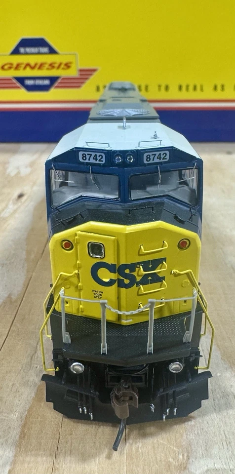 Athearn Genesis G67373 HO SD60 CSX Rd #8742 New DCC & Sound! - Image 4 of 4