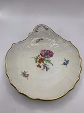 KPM Germany 5.75” Shell Trinket Dish Hand-Painted Floral Gold Trim Vintage
