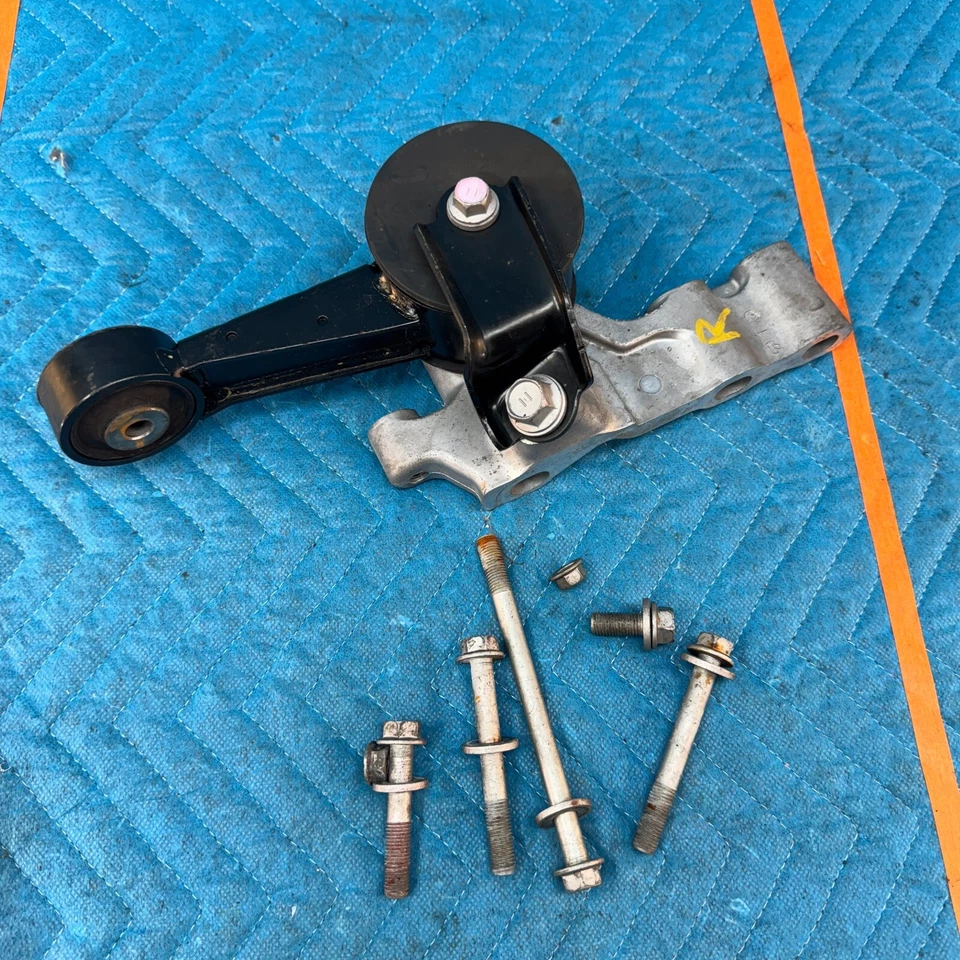 05-12 TOYOTA AVALON XL RIGHT TORQUE ROD ENGINE SIDE MOTOR MOUNT OEM - Image 2 of 4