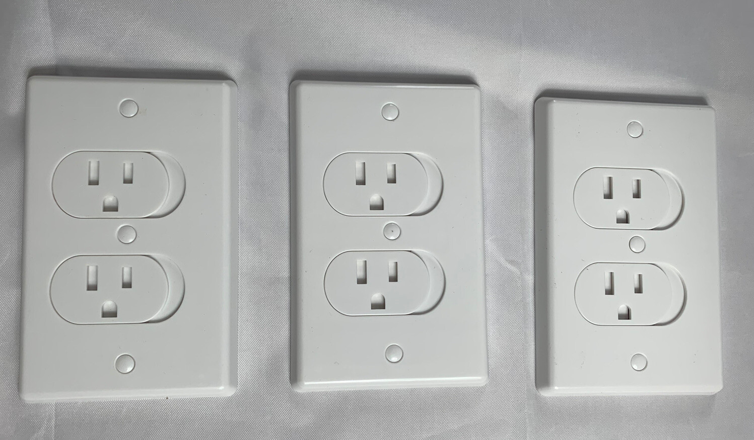 3 pack Qdos Universal SelfClosing Outlet Cover Oversized Wall Plate