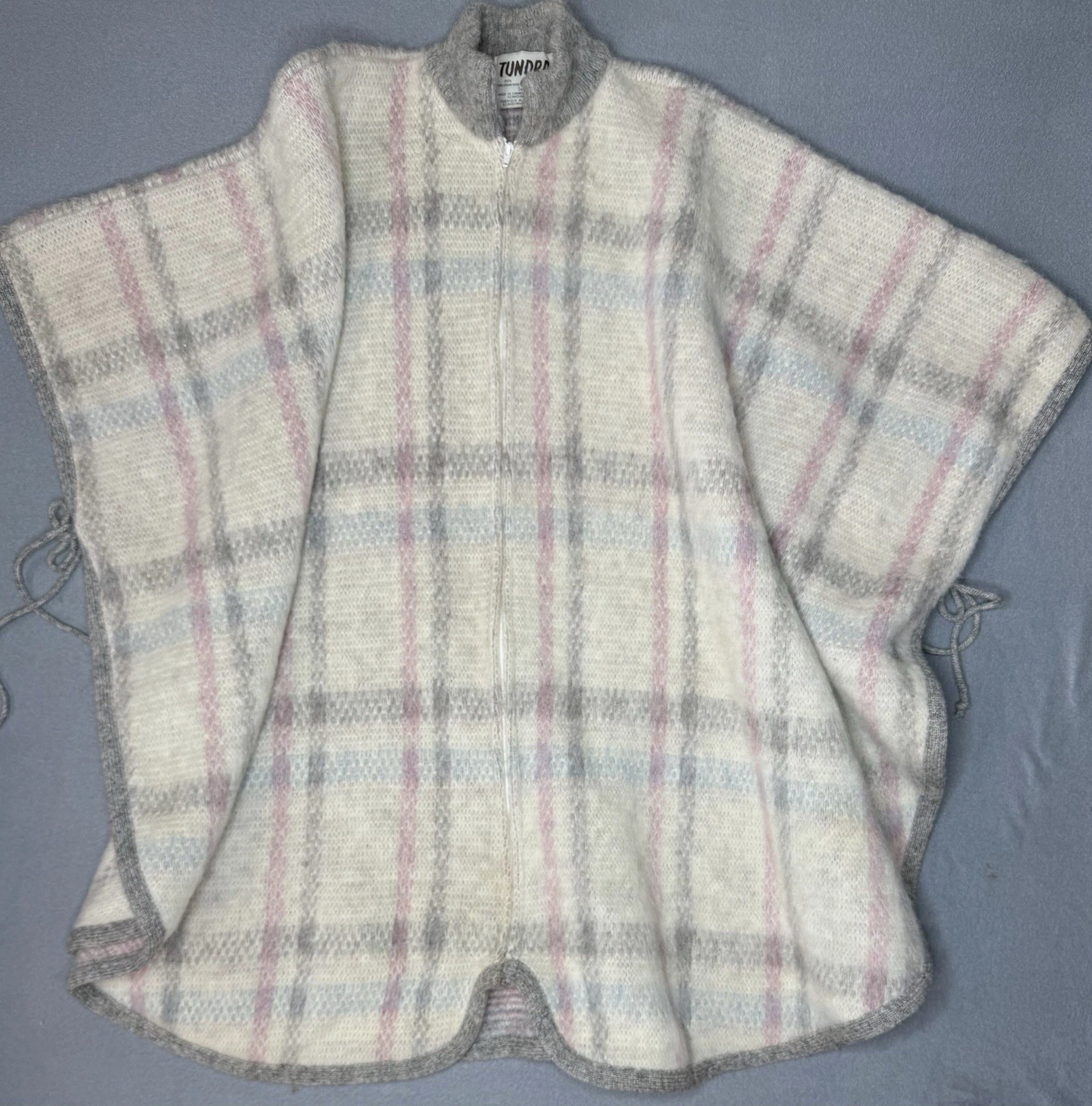 Vintage 1970's Tundra 100% Scandinavian Virgin Wool Poncho Ivory & Pink One Size
