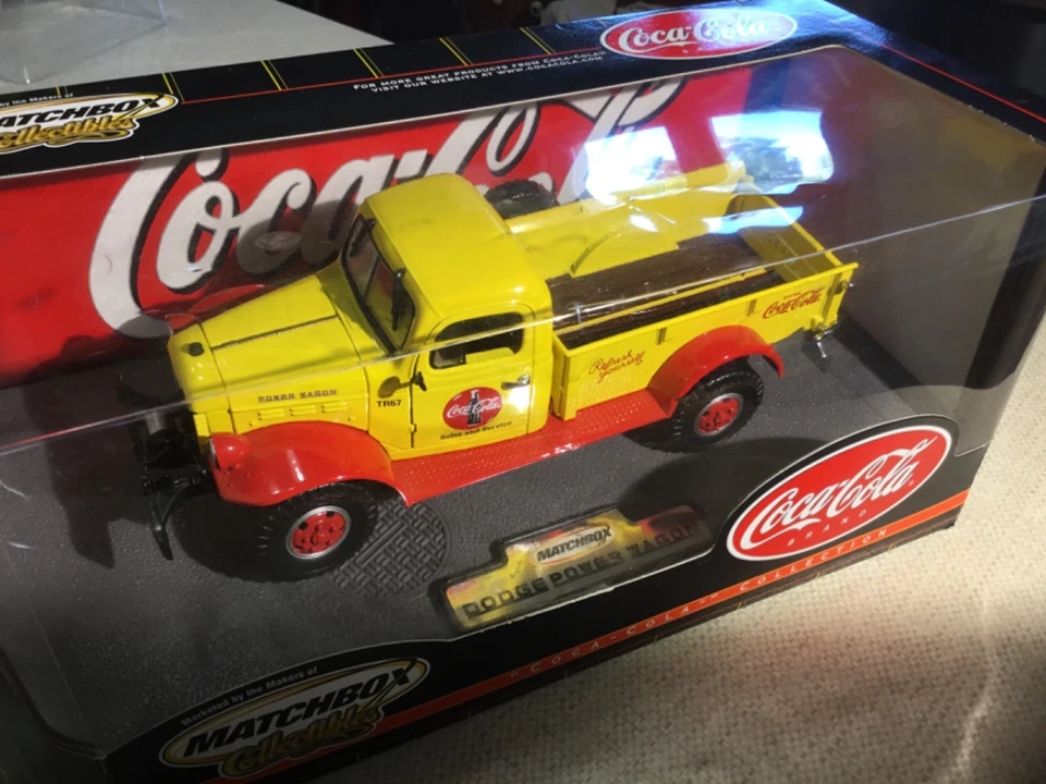 MATCHBOX COLLECTABLES 1:24 Coca Cola 1946 Dodge Power Wagon Diecast. NIB - Image 3 of 4