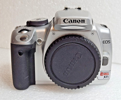 Canon Eos Digital Rebel XTi 400D Body 10.1 Megapixel DS126151 Working No Charger