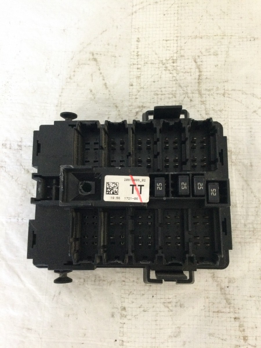 2011 Chevrolet Silverado 1500 Under Dash Fuse Junction Box 2011 Chevrolet Silverado 1500 Under Dash Fuse Junction Box