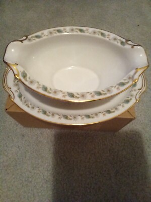 Noritake #5029 2 spout gravy boat w/ underplate floral  gold trim w/ matching bw