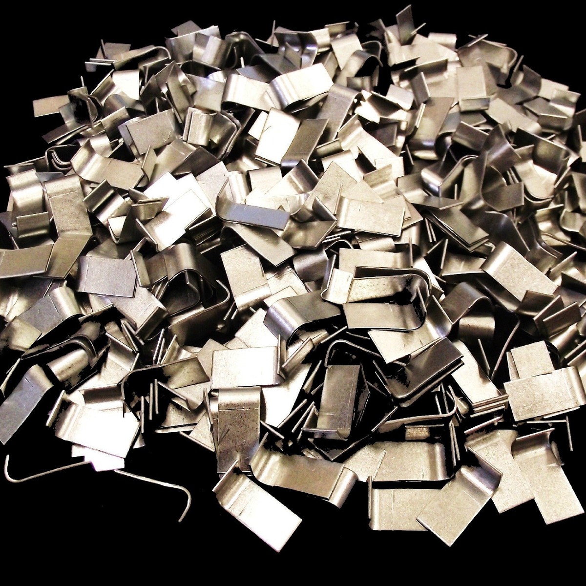 4 POUNDS (Approx. 225) Galvanized Steel J-Clips For Rabbit Cages, Traps, Furniture & DIY Projects