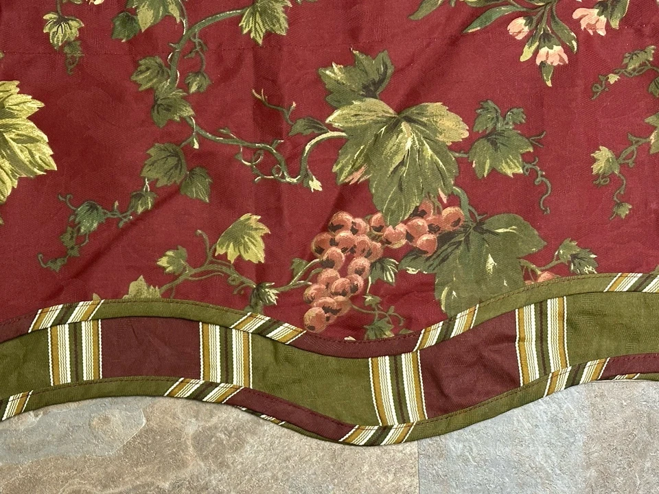 (2) Cenefas Waverly-CHANTI ROJO-78 X 17 - Cabernet/Uvas/Florales - Base a Rayas Foto 2 de 4