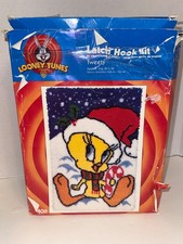 Warner Bros Looney Tunes Tweety Bird Christmas Latch Hook Kit 20x30