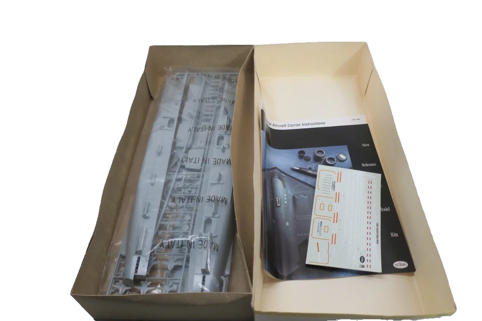 Testors 1/720 USS Saratoga Aircraft Carrier Model Kit - Image 3 of 3