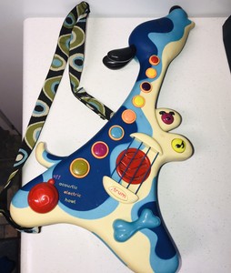 strum toy guitar
