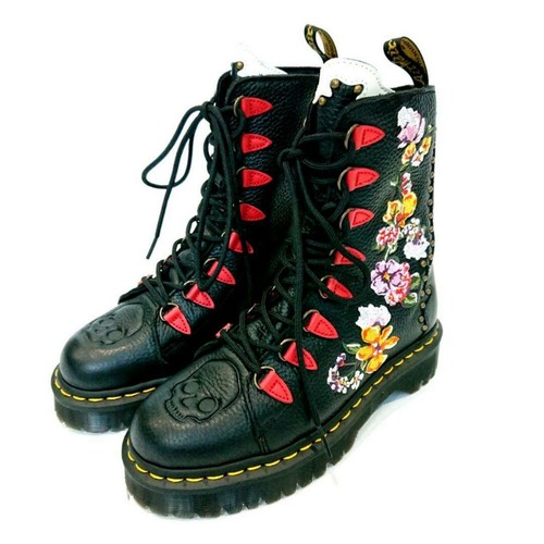 Dr. Martens Black Boots Skull \u0026 Flower 