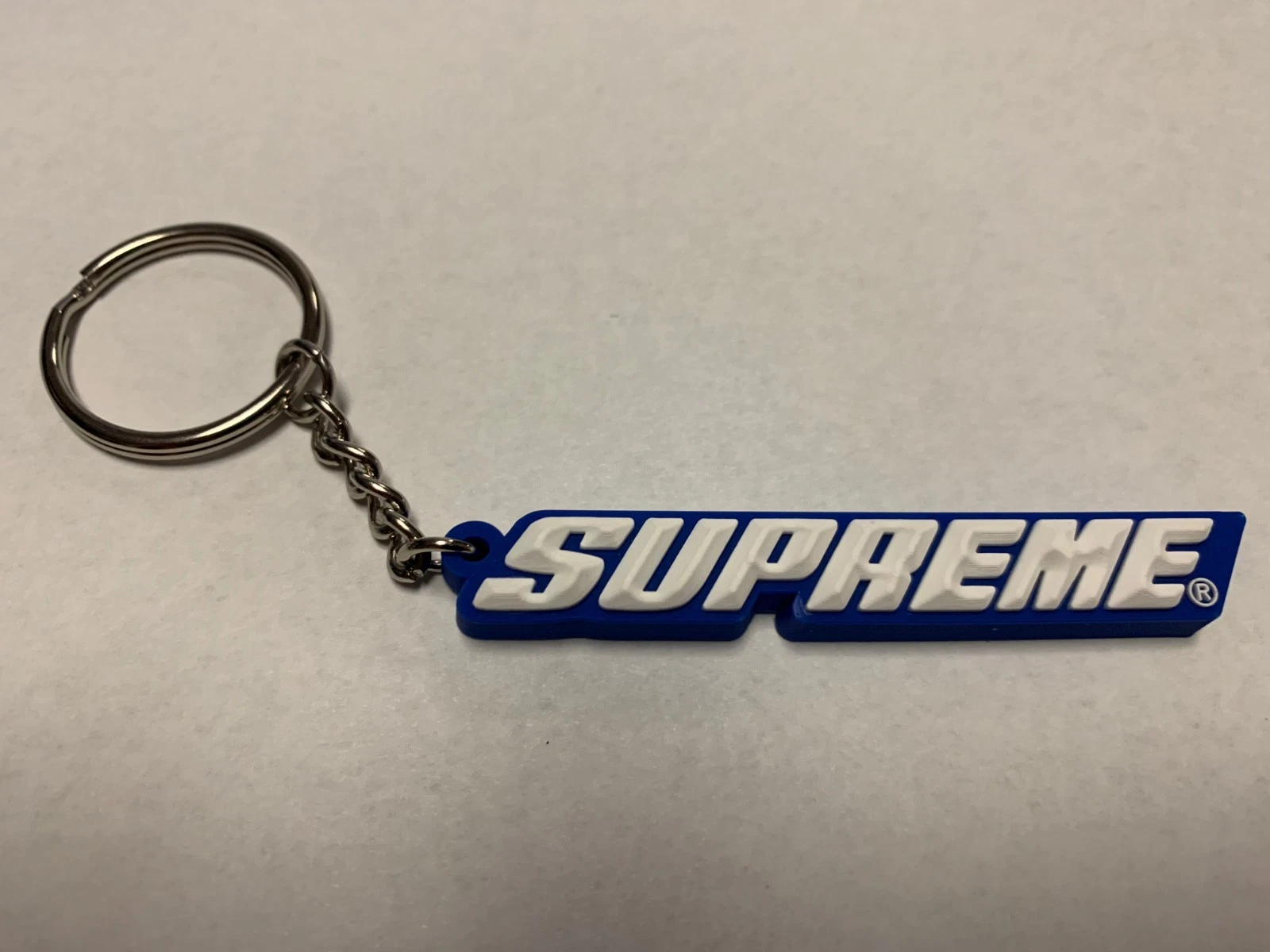 BOÎTE LOGO BISEAU BLEU Porte clés Supreme flambant neuf S/S 2018 