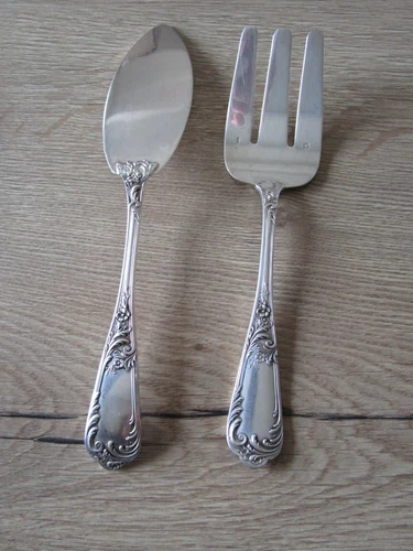 couvert de service à poisson en métal argenté Ravinet D'Enfert modèle Rocaille