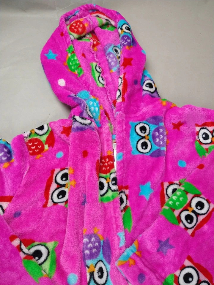 Bata de baño Komar para niños talla L (14/16) rosa estampado de búho polar con capucha lazo cintura Foto 2 de 4