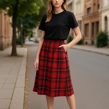 Royal Stewart Tartan Plaid Kilt Skirt. Size 8