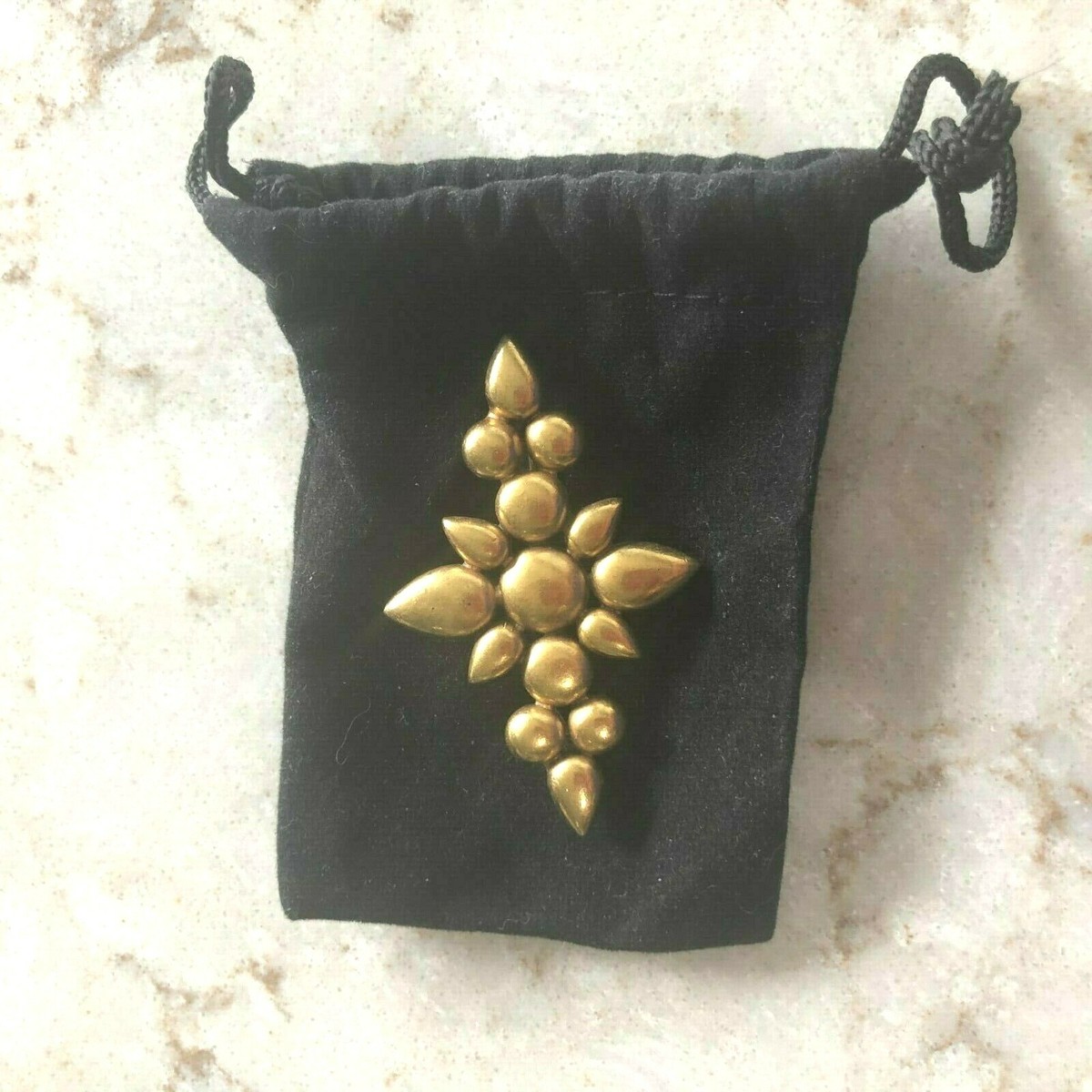 お箱付き‼️❤︎ YSL ❤︎ Vintage ❤︎ broach Vintage YSL Yves Saint Laurent Brooch Pin, YSL Logo Brooch