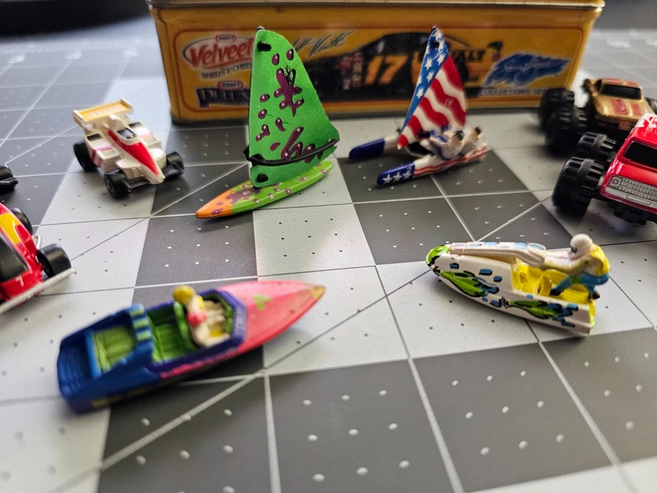 Vintage Micro Machines ⭐ Nascar Car #17 Tin ⭐ Classic Assorted Collection - Image 4 of 4