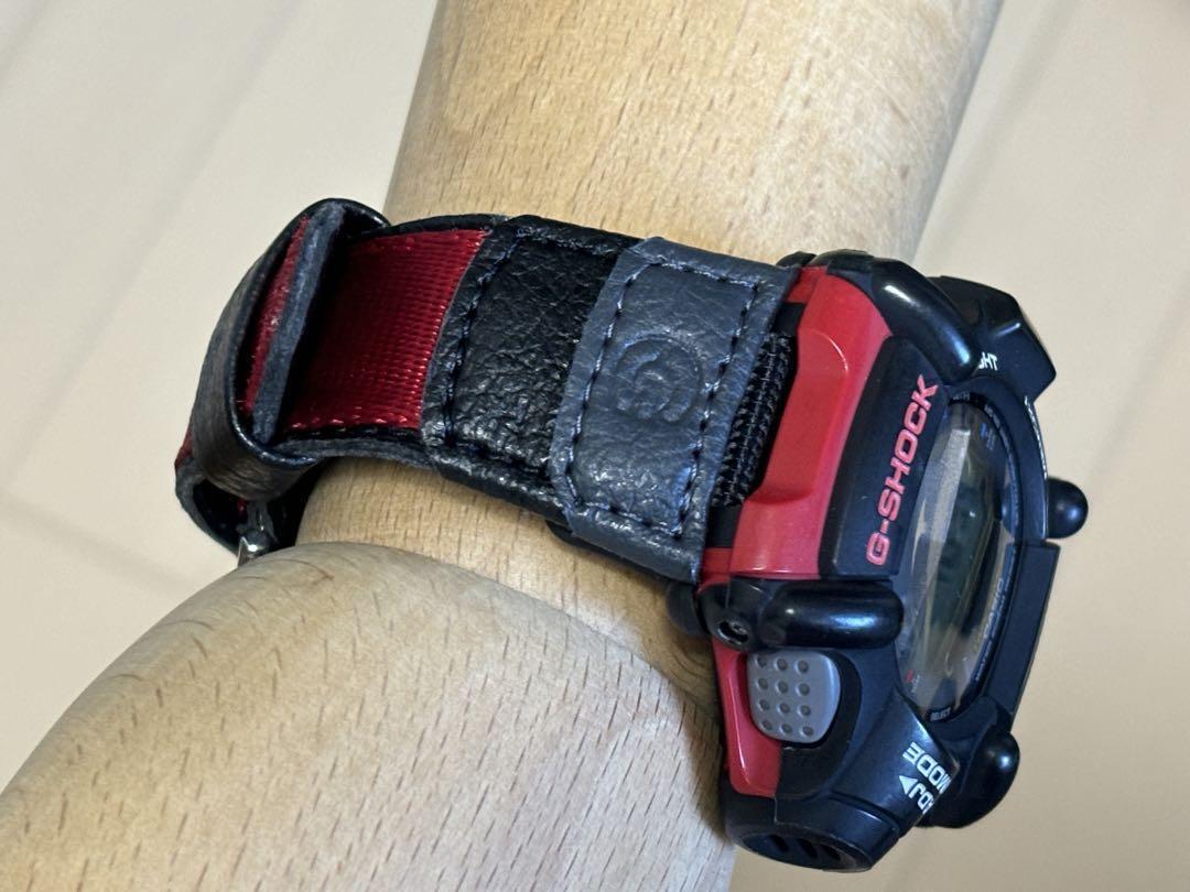 Men G-SHOCK/Vintage/DW-9100/Thermometer/Reisman/Red/Black Men G-SHOCK/Vintage/DW-9100/Thermometer/Reisman/Red/Black