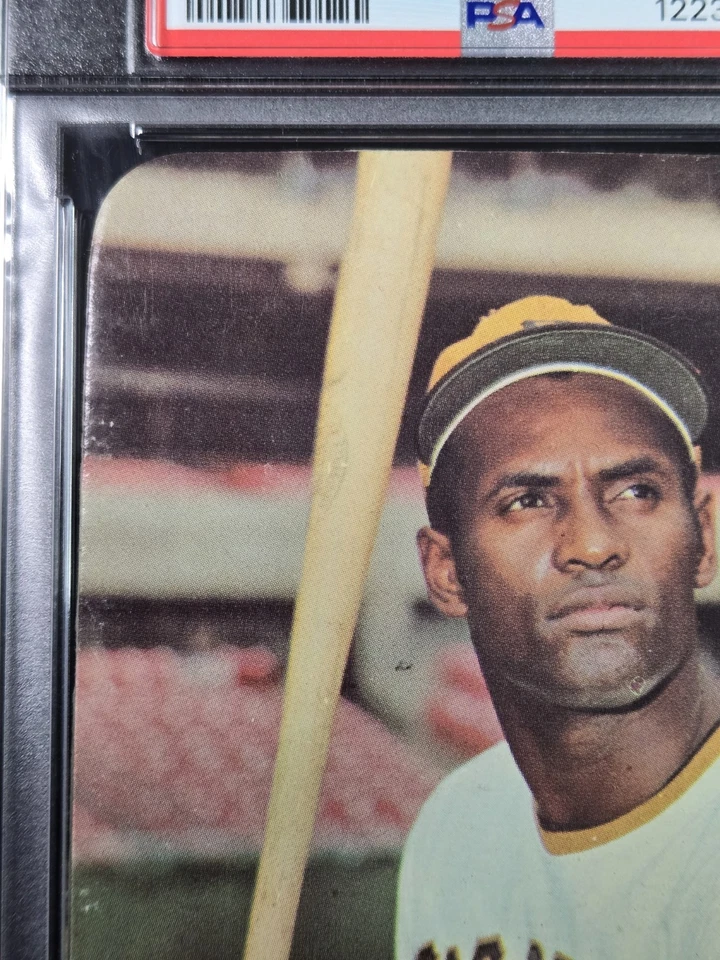 1971 Topps Super #37 Roberto Clemente Pirates PSA 7 Graded Baseball Card Pirates - Image 3 of 4