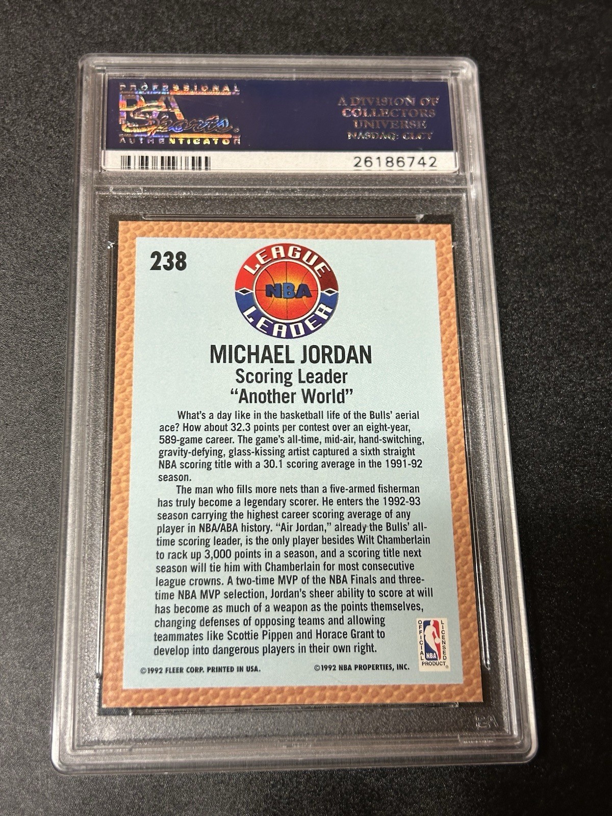 Fleer 1992-93 Michael Jordan Chicago Bulls #238 League Leader PSA 9 Graded view 2