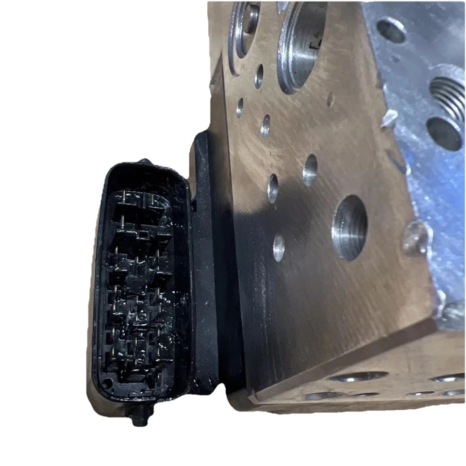 Módulo de bomba de freno ABS reacondicionado 2001-2004 Lexus LS430 4,3 L A/T | 44540-50020 Foto 4 de 4