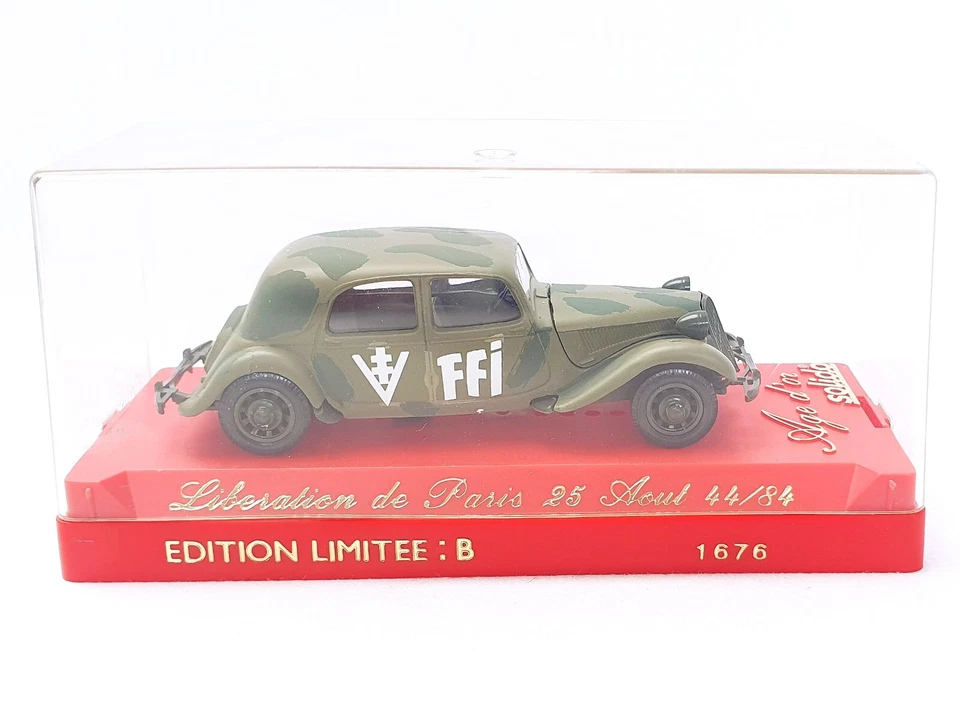 Solido 1:43 WWII CITROEN TRACTION AVANT Liberation Paris Army STAFF CAR MIB RARE - Image 3 of 4