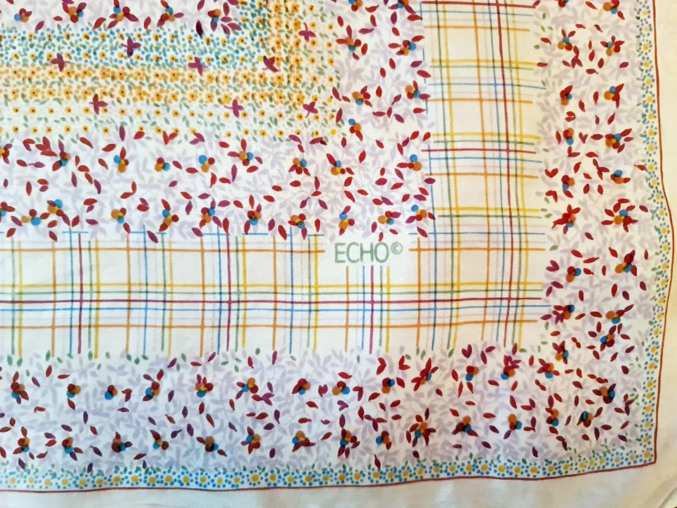 BUFANDA VINTAGE AUTÉNTICA ECO ARTE FLORAL CUADROS Y CUADROS SEDA BLANCA 28" CUADRADA Foto 3 de 4