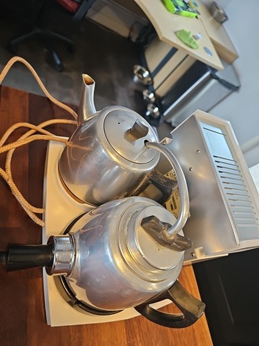 Goblin Teasmade Model D32, Alarm Clock & Light, Auto Tea Maker 1966-68 ...