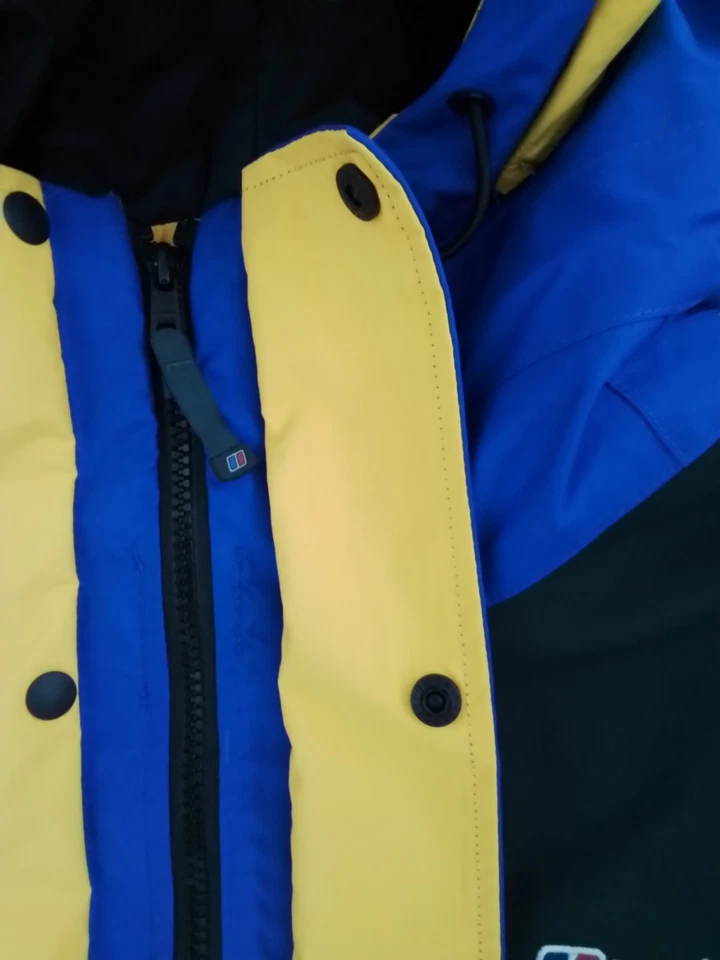 Berghaus Mera Peak Vintage Rare EXCELLENT XL - Image 4 of 4