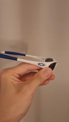 OAKLEY Minute (1.0) Pearl White/Blue Fashion Accessories